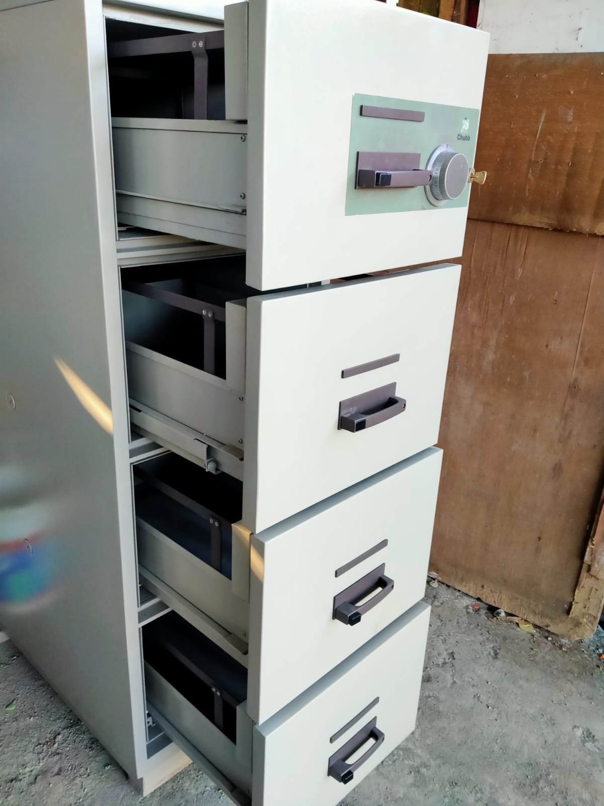 CHUBB SECOND BRANKAS BPKB